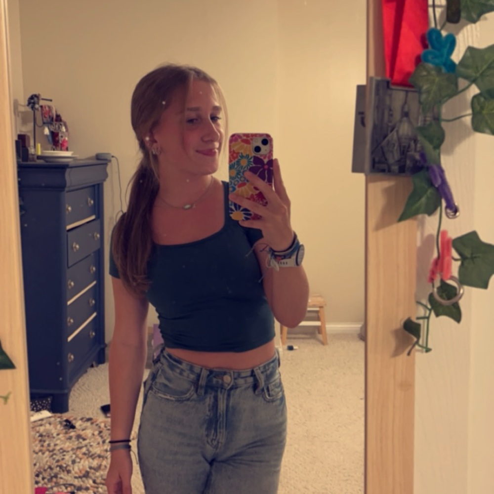 Meet your Posher, Lydia